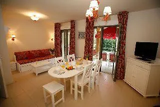 Le Chateau De Pretreville Hotel 3*