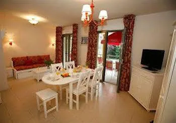 Le Chateau De Pretreville 3*